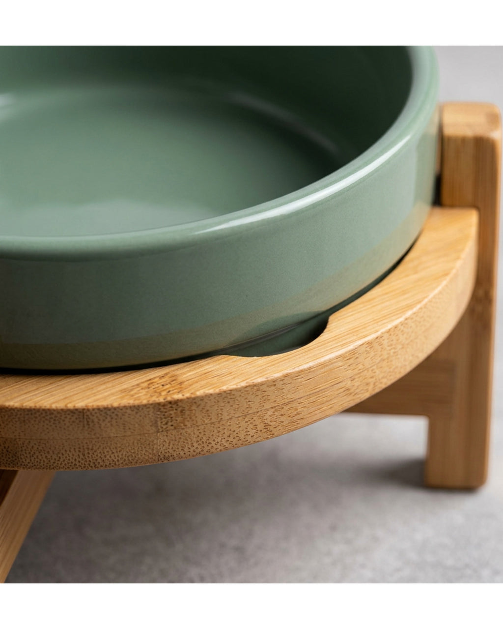 Lmnzk.shop Ceramic Pet Bowl with Bamboo Stand 28 oz Sage Green - Detail view