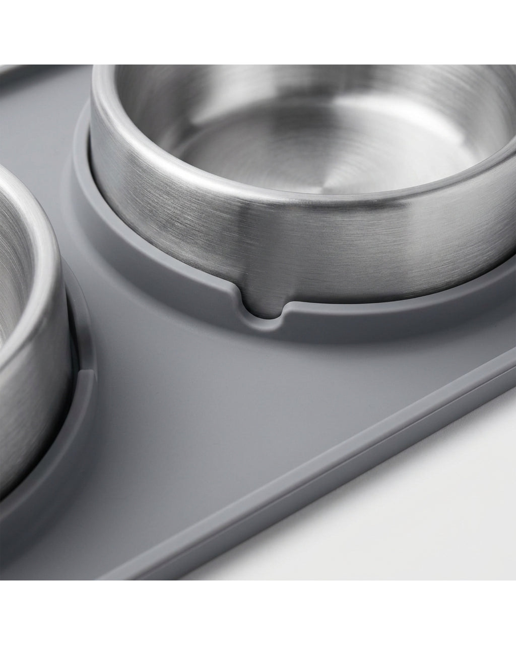 Lmnzk.shop Dual Stainless Steel Pet Bowl Set with Silicone Base 24 oz Gray - Detail view