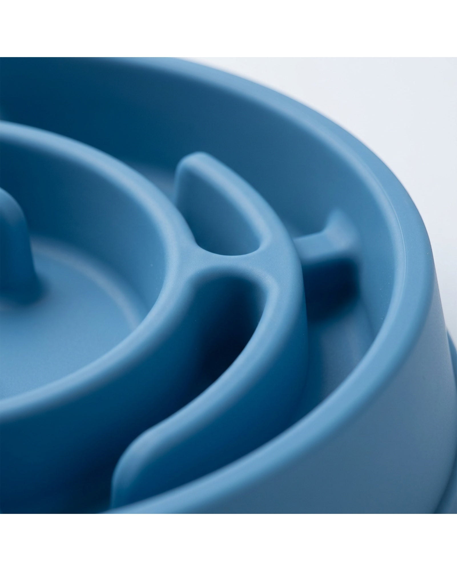 Lmnzk.shop Silicone Slow Feeder Pet Bowl 20 oz Blue - Detail view
